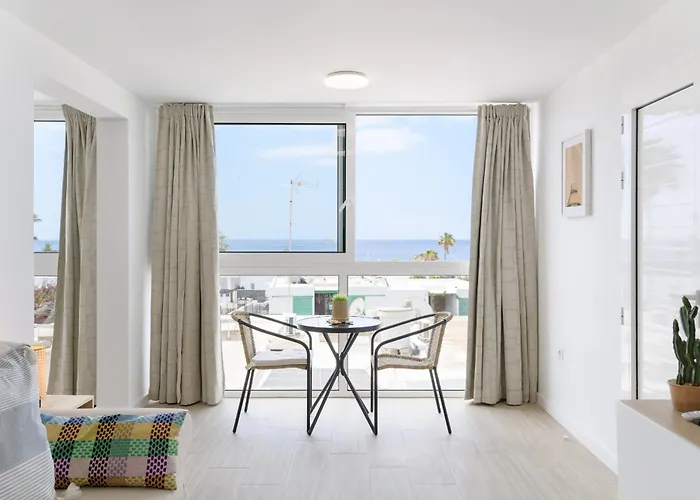 Casa El Volcan De Masdache, - Playa Chica Puerto del Carmen (Lanzarote)