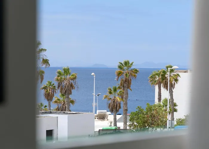 Casa El Volcan De Masdache, - Playa Chica Puerto del Carmen (Lanzarote)